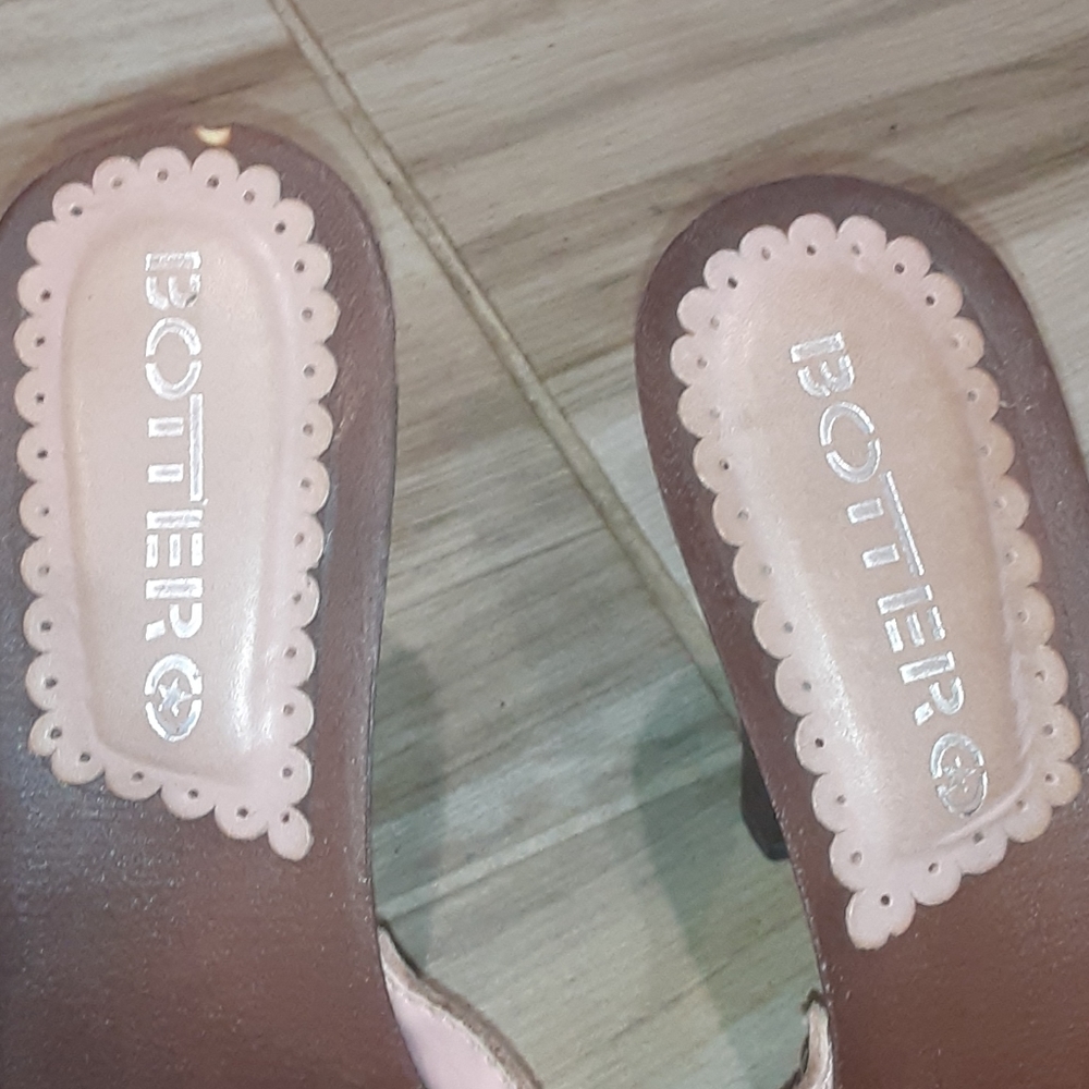 Botter Sandals - image 6